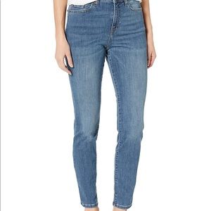 NWT High-Rise Skinny Jeans